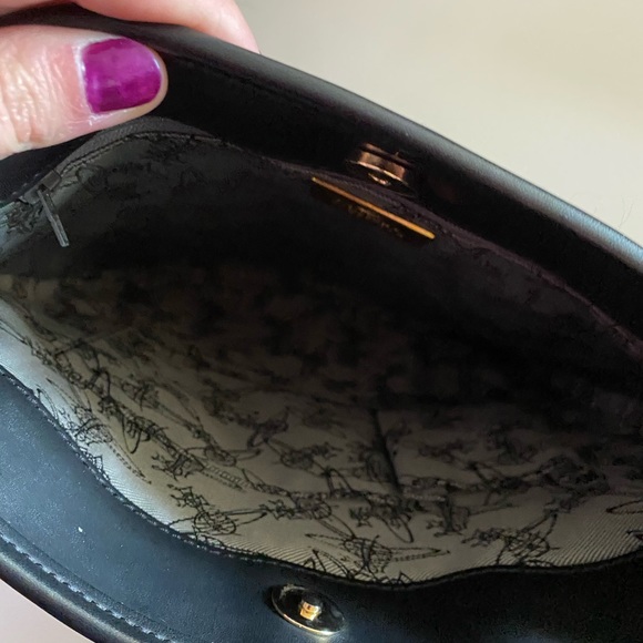 Vivienne Westwood Heart and Logo Crossbody Bag - Picture 4 of 6